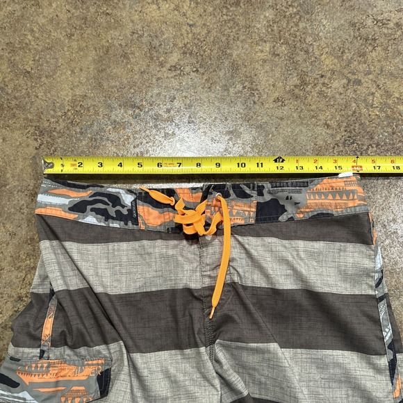 Y2k Quicksilver Boardshorts Green Stripes Size 32 Swim Trunks Surf - Picture 4 of 8